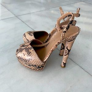 Beautiful python Le Silla sandals